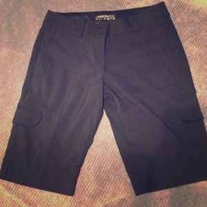 Women’s Nike Black Golf Shorts SZ 6 Bermuda length